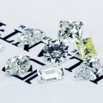 Бриллианты с разными формами огранки: круг, изумруд, овал, принцесса, радиант, роза.