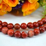 бусы из яшмы