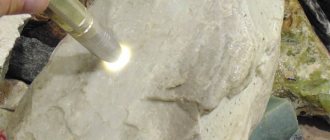 Где добывается белый нефрит?