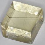 камень исландский шпат