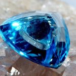 Камень топаз