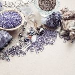 Кому подходит камень аметист?