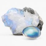 Лунный камень