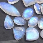 Лунный камень