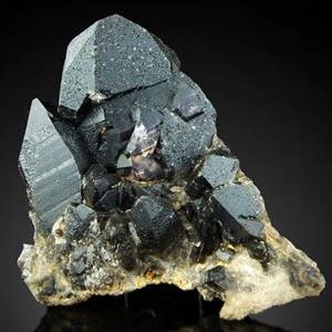 Морион - магические свойства камня черный кварц и его значение