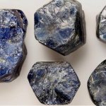 Необлагороженные камни