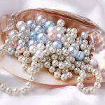 жемчужины в раковине